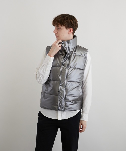 VIBGYOR(ヴィブジョー)の「シレー加工中綿ベスト(BEY)(ベスト・メンズ・シルバー/ブラック・MEDIUM/LARGE)」の5枚目の写真