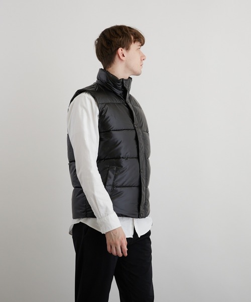VIBGYOR(ヴィブジョー)の「シレー加工中綿ベスト(BEY)(ベスト・メンズ・シルバー/ブラック・MEDIUM/LARGE)」の9枚目の写真