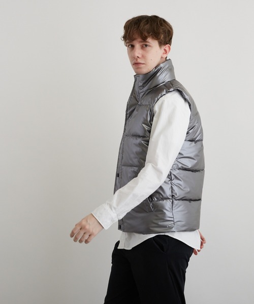 VIBGYOR(ヴィブジョー)の「シレー加工中綿ベスト(BEY)(ベスト・メンズ・シルバー/ブラック・MEDIUM/LARGE)」の19枚目の写真