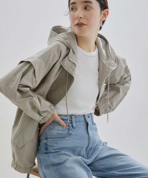 SALON adam et rope'（サロン アダム エ ロペ）の「【WEB・一部直営店舗限定】[手洗い・袖取り外し可能]マルチウェイマウンテンパーカー/ベスト（マウンテンパーカー・レディース・ベージュ/ブラック/グレー系その他・FREE）」の3枚目の写真