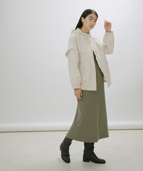 SALON adam et rope'（サロン アダム エ ロペ）の「【WEB・一部直営店舗限定】[手洗い・袖取り外し可能]マルチウェイマウンテンパーカー/ベスト（マウンテンパーカー・レディース・ベージュ/ブラック/グレー系その他・FREE）」の16枚目の写真