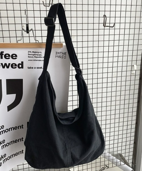 B.R.U（ブル）の「【A4収納可能】大容量キャンバストートバッグ / キャンバスショルダーバッグ（ショルダーバッグ・メンズ・ホワイト/ブラック/カーキ/グレー/ブルー・FREE）」の7枚目の写真