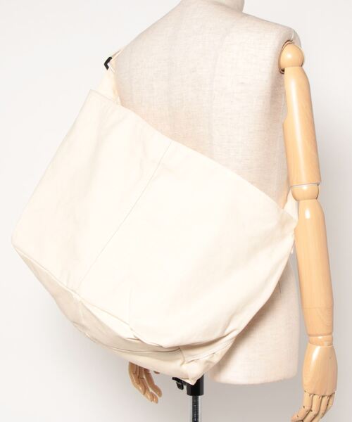 B.R.U（ブル）の「【A4収納可能】大容量キャンバストートバッグ / キャンバスショルダーバッグ（ショルダーバッグ・メンズ・ホワイト/ブラック/カーキ/グレー/ブルー・FREE）」の18枚目の写真