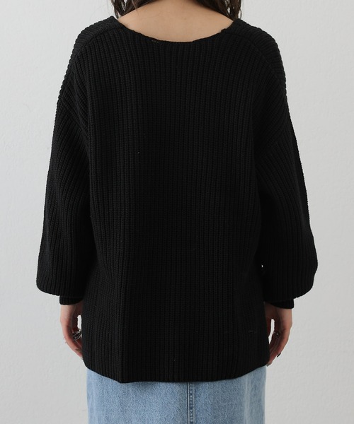 COLONY 2139(コロニートゥーワンスリーナイン)の「深V畦ニットプルオーバー(ニット/セーター・レディース・ピンク/オフホワイト/ブルー/ブラック・FREE)」の5枚目の写真