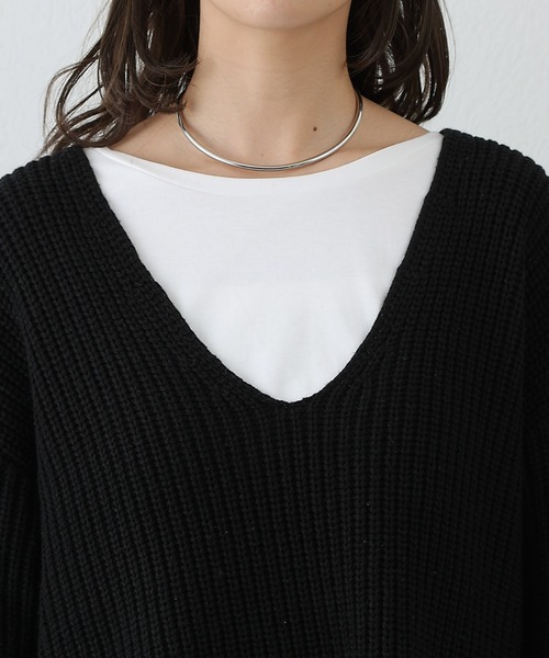 COLONY 2139(コロニートゥーワンスリーナイン)の「深V畦ニットプルオーバー(ニット/セーター・レディース・ピンク/オフホワイト/ブルー/ブラック・FREE)」の6枚目の写真