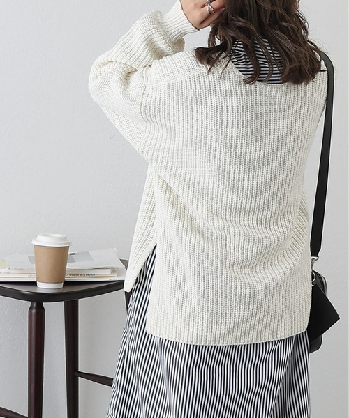 COLONY 2139(コロニートゥーワンスリーナイン)の「深V畦ニットプルオーバー(ニット/セーター・レディース・ピンク/オフホワイト/ブルー/ブラック・FREE)」の18枚目の写真