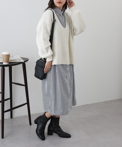 COLONY 2139(コロニートゥーワンスリーナイン)の「深V畦ニットプルオーバー(ニット/セーター・レディース・ピンク/オフホワイト/ブルー/ブラック・FREE)」の20枚目の写真