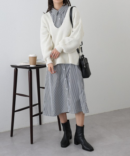 COLONY 2139(コロニートゥーワンスリーナイン)の「深V畦ニットプルオーバー(ニット/セーター・レディース・ピンク/オフホワイト/ブルー/ブラック・FREE)」の22枚目の写真