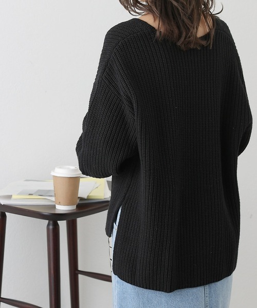 COLONY 2139(コロニートゥーワンスリーナイン)の「深V畦ニットプルオーバー(ニット/セーター・レディース・ピンク/オフホワイト/ブルー/ブラック・FREE)」の10枚目の写真