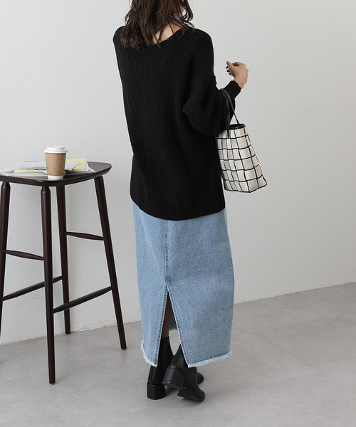 COLONY 2139(コロニートゥーワンスリーナイン)の「深V畦ニットプルオーバー(ニット/セーター・レディース・ピンク/オフホワイト/ブルー/ブラック・FREE)」の15枚目の写真