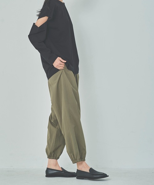 OUTERSUNSET（アウターサンセット）の「twill tuck pants（その他パンツ・レディース・ブラック/カーキ・FREE）」の5枚目の写真