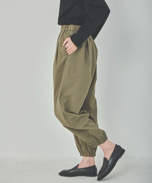 OUTERSUNSET（アウターサンセット）の「twill tuck pants（その他パンツ・レディース・ブラック/カーキ・FREE）」の3枚目の写真