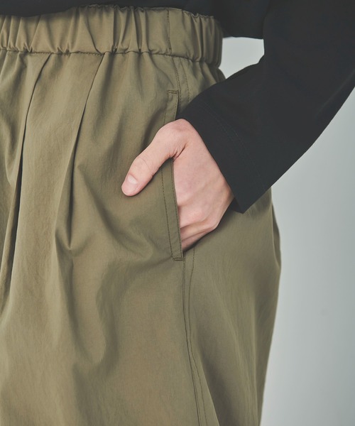 OUTERSUNSET（アウターサンセット）の「twill tuck pants（その他パンツ・レディース・ブラック/カーキ・FREE）」の9枚目の写真