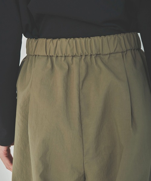 OUTERSUNSET（アウターサンセット）の「twill tuck pants（その他パンツ・レディース・ブラック/カーキ・FREE）」の6枚目の写真