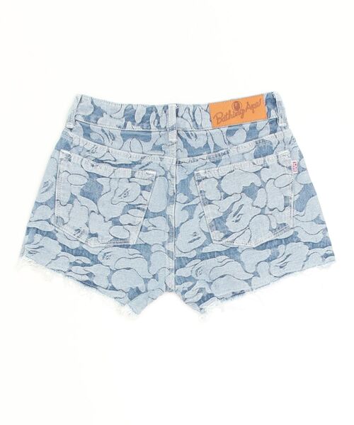 A BATHING APE(アベイシングエイプ)の「SOLID CAMO DENIM SHORTS L(デニムパンツ・レディース・ライトインディゴブルー・SMALL/MEDIUM/X-SMALL)」の2枚目の写真