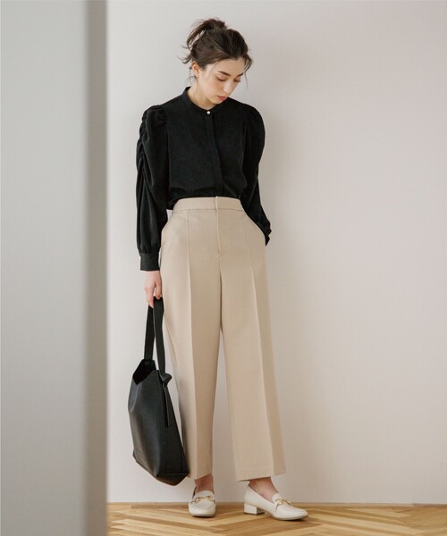 OPAQUE.CLIP（オペークドットクリップ）の「◆セットアップ対応  ワイドパンツ【洗濯機洗い可/イージーケア/ストレッチ/防シワ/吸水速乾】（その他パンツ・レディース・ベージュ/ブルー/オフホワイト/ブラック/カーキ・36/38/40/42）」の21枚目の写真