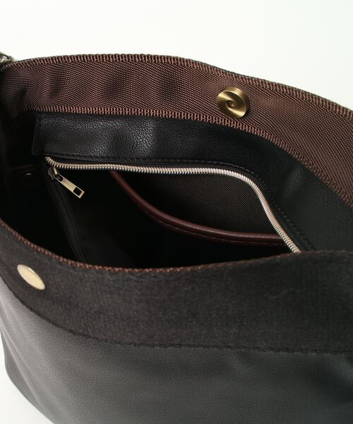 LUGG NAGG(ラグナグ)の「【adottona/アドット】ショルダーつきミニバッグ(ショルダーバッグ・レディース・ベージュ/ブラック・FREE)」の15枚目の写真