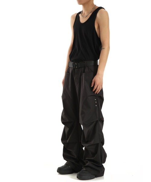 ARULE（アルール）の「A'GEM/9 × .kom『ARULE/アルール』ワイドシルエット スピンドル カーゴパンツ（カーゴパンツ・メンズ・ブラック・L）」の3枚目の写真