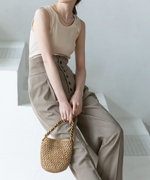 Noble(ノーブル)の「2WAYスリークリブタンク(タンクトップ・レディース・ホワイト/チャコールグレー/ベージュ・FREE)」の12枚目の写真