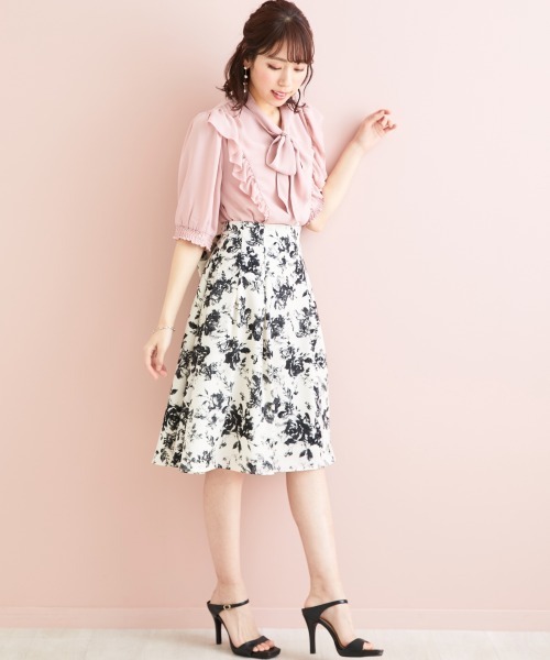 marun（マルン）の「＜大きいサイズ＞ ボータイリボンブラウス marun（シャツ/ブラウス・レディース・ネイビー/ピンク・L/LL/3L/4L/5L）」の6枚目の写真