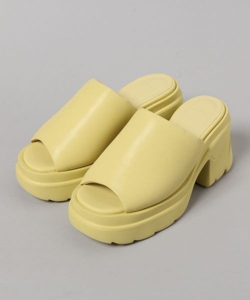 JEANASIS（ジーナシス）の「パファーアツゾコヒールサンダル/191575（サンダル・レディース・イエロー/ブラック/ホワイト・MEDIUM/LARGE）」の4枚目の写真