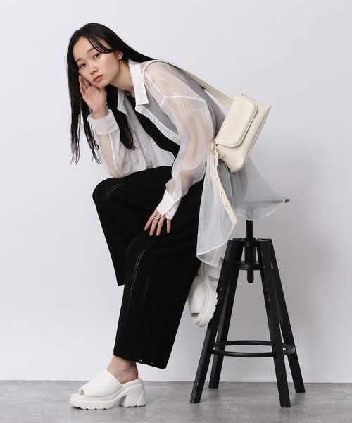 JEANASIS（ジーナシス）の「パファーアツゾコヒールサンダル/191575（サンダル・レディース・イエロー/ブラック/ホワイト・MEDIUM/LARGE）」の17枚目の写真