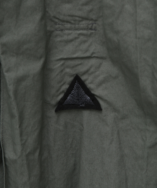 EDIFICE（エディフィス）の「【HUM VENT / ヒューベント】ALGA TRENCH COAT（トレンチコート・メンズ・ネイビー/グリーン・2）」の22枚目の写真