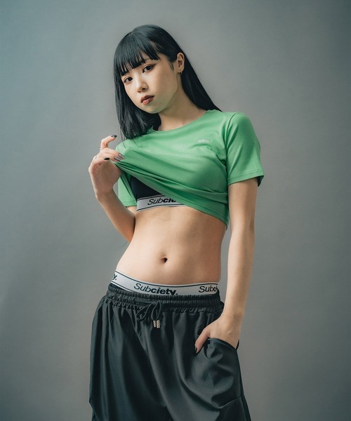 Subciety（サブサエティ）の「CROPPED TINY TEE（Tシャツ/カットソー・レディース・ホワイト/ブラック/グリーン/グレー・LARGE/SMALL/MEDIUM）」の5枚目の写真