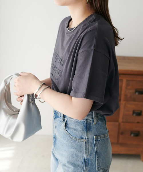DISCOAT(ディスコート)の「【WEB限定】Always刺繍ロゴTシャツ(Tシャツ/カットソー・レディース・チャコールグレー/ベージュ/ホワイト/サックスブルー/オレンジ/グレー/ホワイト系その他・FREE)」の11枚目の写真