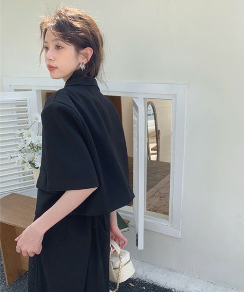 SONA（ソナ）の「SONA Vネッククロップボタン半袖カラージャケット（テーラードジャケット・レディース・ブラック/グリーン・FREE）」の12枚目の写真