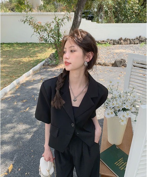 SONA（ソナ）の「SONA Vネッククロップボタン半袖カラージャケット（テーラードジャケット・レディース・ブラック/グリーン・FREE）」の21枚目の写真