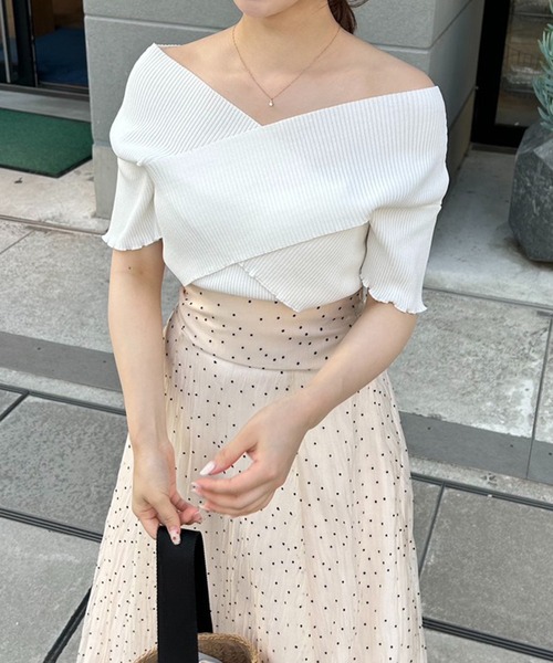 one after another NICE CLAUP(ワンアフターアナザーナイスクラップ)の「カシュクールメローニット(ニット/セーター・レディース・ベージュ/ブラック×ホワイト/ピンク/オフホワイト・FREE)」の10枚目の写真