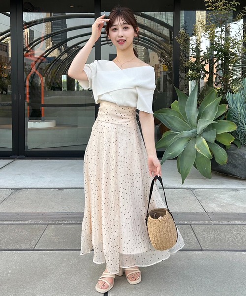 one after another NICE CLAUP(ワンアフターアナザーナイスクラップ)の「カシュクールメローニット(ニット/セーター・レディース・ベージュ/ブラック×ホワイト/ピンク/オフホワイト・FREE)」の7枚目の写真