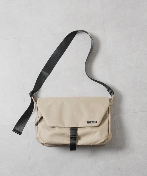 COLONY 2139（コロニートゥーワンスリーナイン）の「撥水