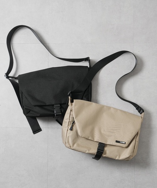 COLONY 2139（コロニートゥーワンスリーナイン）の「撥水メッセンジャーバッグ（メッセンジャーバッグ・メンズ・ブラック/ベージュ/グレー/グリーン・FREE）」の5枚目の写真