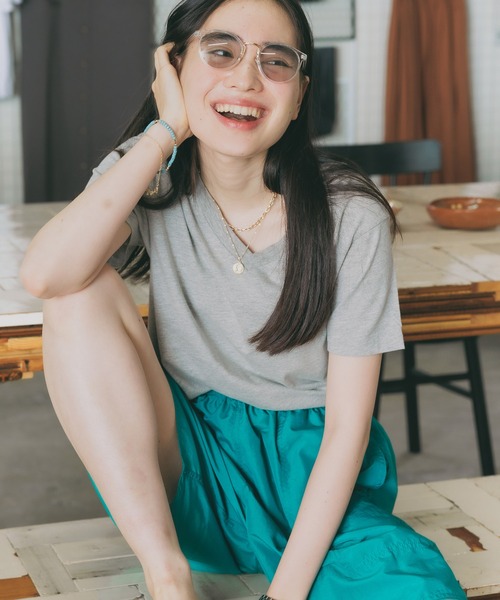 CAL.Berries(カルベリーズ)の「CAL.Berries/カルベリーズ BERRY EASY V NECK 無地 シンプル VネックTシャツ(Tシャツ/カットソー・レディース・ヘザーグレー/ホワイト/ブラック・S/M)」の20枚目の写真