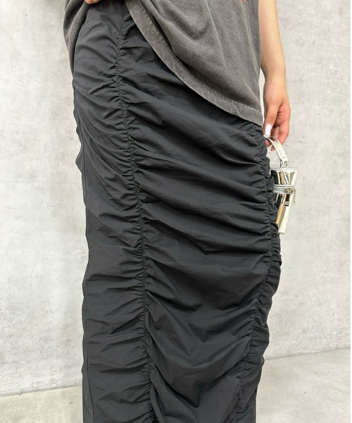 WHO'S WHO gallery（フーズフーギャラリー）の「ギャザーロングスカート（スカート・レディース・ブラック/ホワイト・FREE）」の5枚目の写真