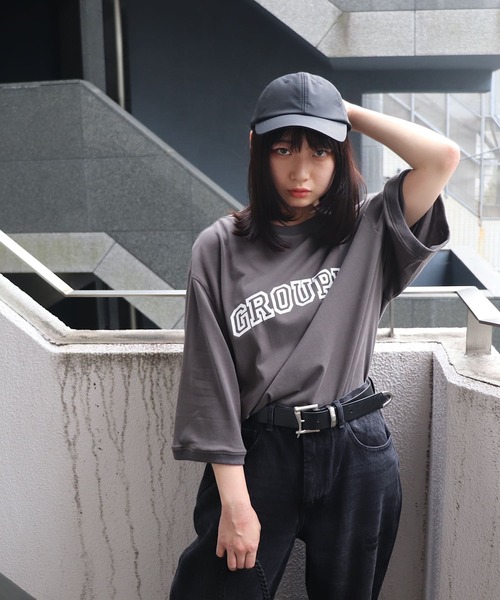 ADAM PATEK(アダムパテック)の「ADAMPATEK / groupie college Logo looose T/ルーズシルエットカレッジロゴビッグTシャツ(AP2314034)(Tシャツ/カットソー・レディース・ブラック/ホワイト/グレー・1/2/3)」の3枚目の写真