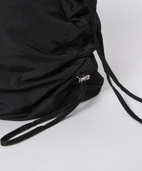 LOWRYS FARM（ローリーズファーム）の「クシュクシュショルダーＢＡＧ　967844（ショルダーバッグ・レディース・ブラック/ブルー/アイボリー/シルバー/シルバー系その他/ブラック系その他・FREE）」の16枚目の写真