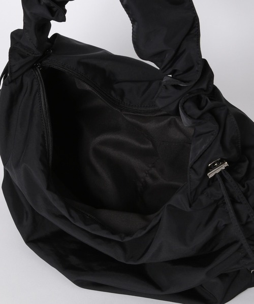 LOWRYS FARM（ローリーズファーム）の「クシュクシュショルダーＢＡＧ　967844（ショルダーバッグ・レディース・ブラック/ブルー/アイボリー/シルバー/シルバー系その他/ブラック系その他・FREE）」の14枚目の写真