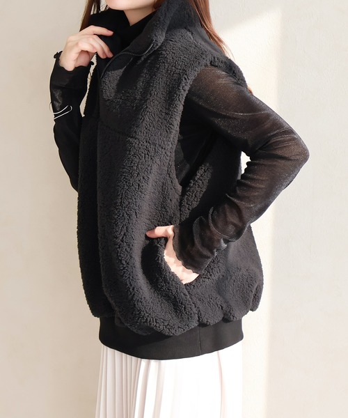 Social GIRL（ソーシャルガール）の「ハーフジップ ボアベスト（ベスト・レディース・ブラック/モカ/アイボリー・M）」の9枚目の写真