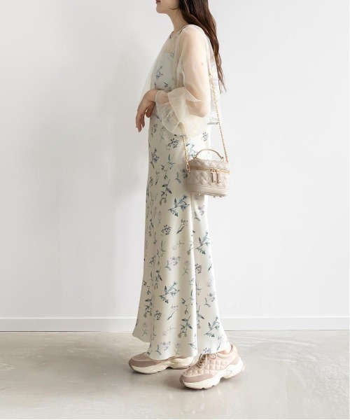 RANDA（ランダ）の「キルティング2WAYミニバニティバッグ（ハンドバッグ・レディース・ブルー/アイボリー/ブラック/ベージュ/シルバー・FREE）」の9枚目の写真