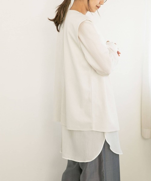 KBF(ケイビーエフ)の「ミニブークレノーカラーベスト(ベスト・レディース・グレー系その他/アイボリー・ONE)」の5枚目の写真