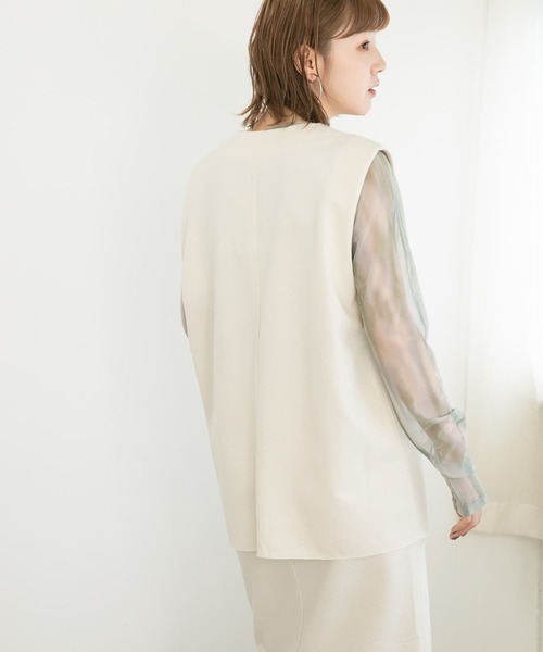 KBF(ケイビーエフ)の「ミニブークレノーカラーベスト(ベスト・レディース・グレー系その他/アイボリー・ONE)」の14枚目の写真