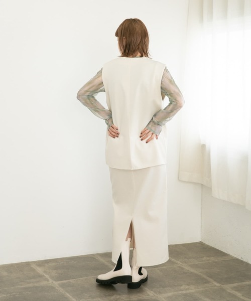 KBF(ケイビーエフ)の「ミニブークレノーカラーベスト(ベスト・レディース・グレー系その他/アイボリー・ONE)」の19枚目の写真