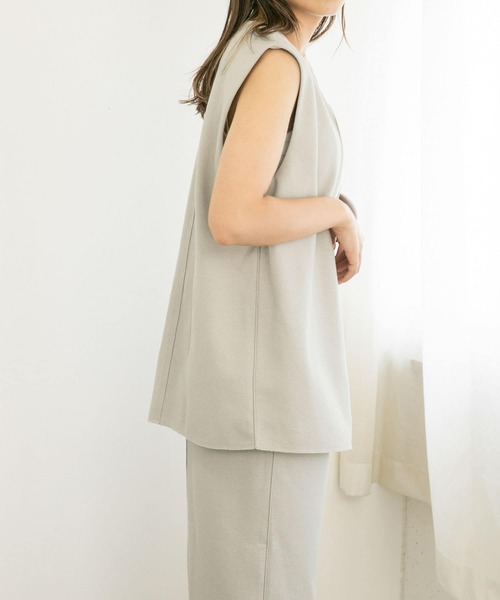 KBF(ケイビーエフ)の「ミニブークレノーカラーベスト(ベスト・レディース・グレー系その他/アイボリー・ONE)」の22枚目の写真