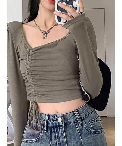 LYEON（リヨン）の「シャーリングデザイントップス/ロンT（Tシャツ/カットソー・レディース・ホワイト/ブラック/カーキ/グレー・FREE）」の9枚目の写真