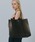 THE ART OF CARRYINGiWA[gIuLOj́uyTHE ART OF CARRYINGzTOTE Big[gobOjvbO[