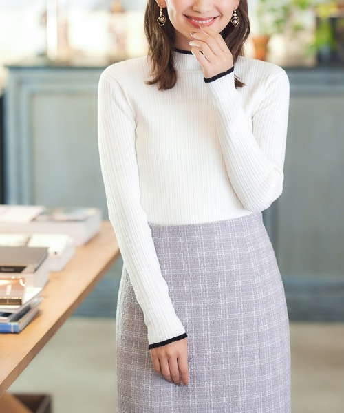 Honeys(ハニーズ)の「配色ハイネックリブニット(ニット/セーター・レディース・ホワイト系その他/イエロー/ブラック/ブルー/ネイビー/ベージュ/アイボリー・L/M/LL/S)」の10枚目の写真