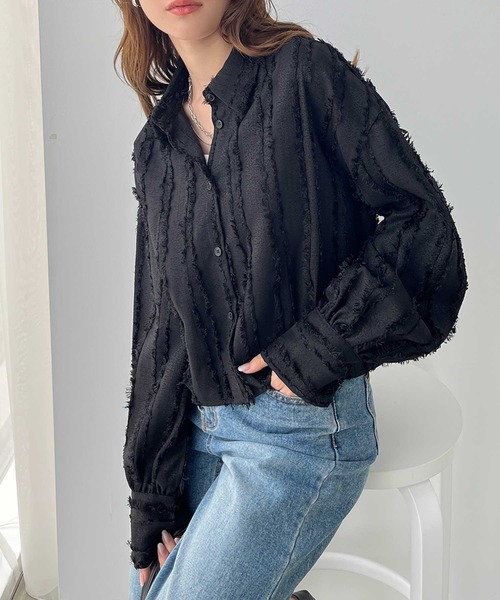 GeeRA(ジーラ)の「フリンジジャカードショートブラウス(シャツ/ブラウス・レディース・アイボリー/ブラック・MEDIUM)」の2枚目の写真